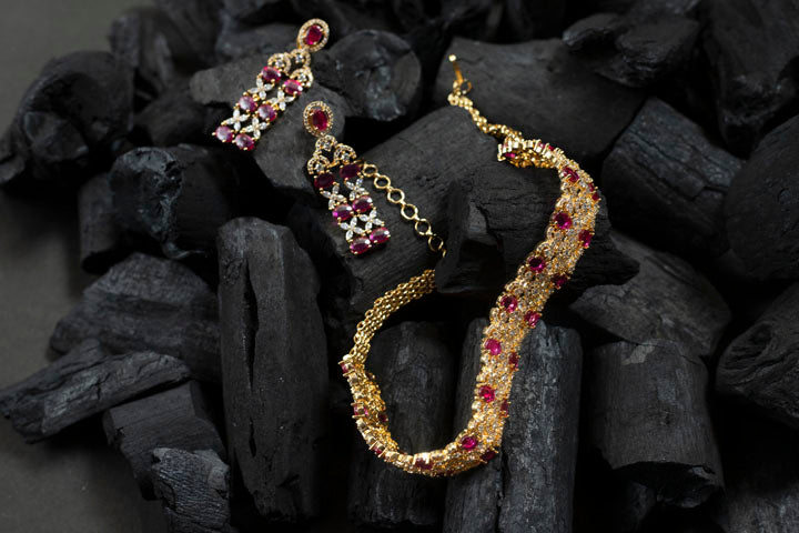 Golden and ruby necklace set
