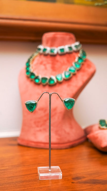 Emerald diamond necklace set