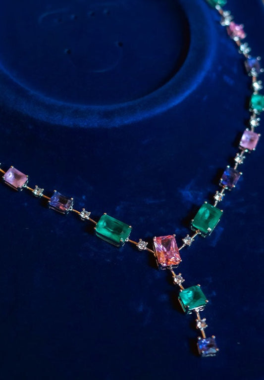 Multicoloured string necklace