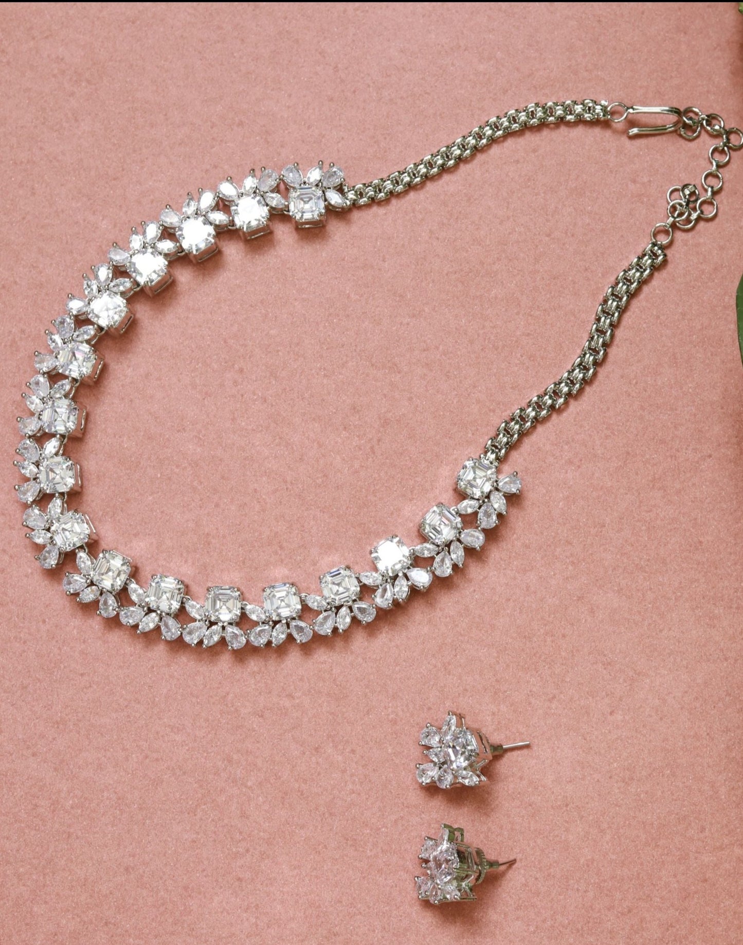 Diamond necklace set