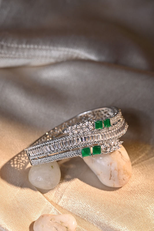 Diamond and emerald bracelet