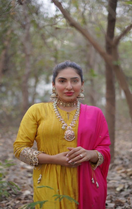 Long Kundan Set With Earings